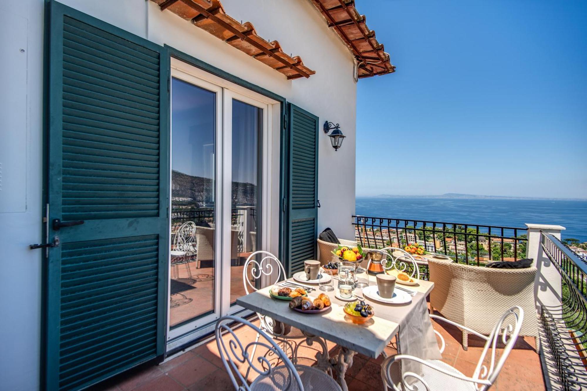 M Suites Sorrent Exterior foto